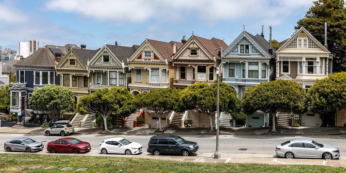 The Painted Ladies row houses at Alamo Square