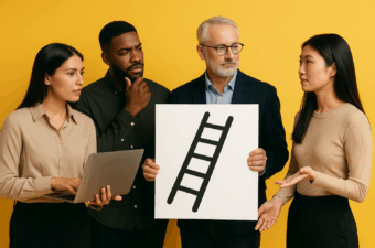 Grupo diverso discutindo sobre crescimento profissional
