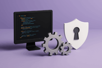 monitor com códigos, engrenagens e escudo de segurança