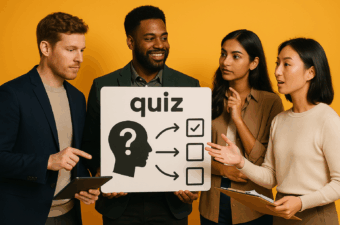 quatro pessoas participando de um quiz