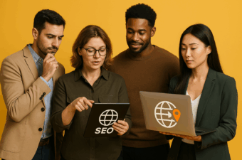 grupo de profissionais discutindo estratégias de SEO