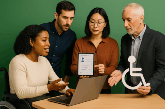 Quatro pessoas discutindo sobre design inclusivo.