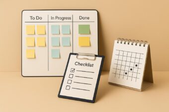 bloco de notas e organizador com post-its