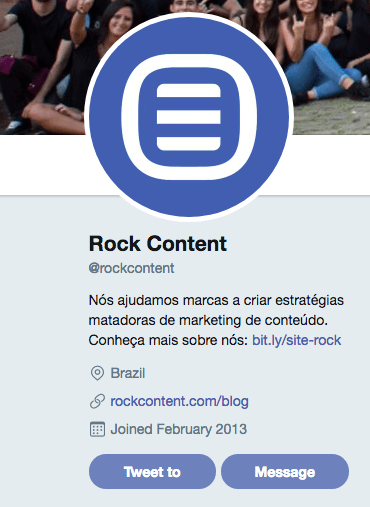 Perfil do Twitter mostrando backlinks e bio