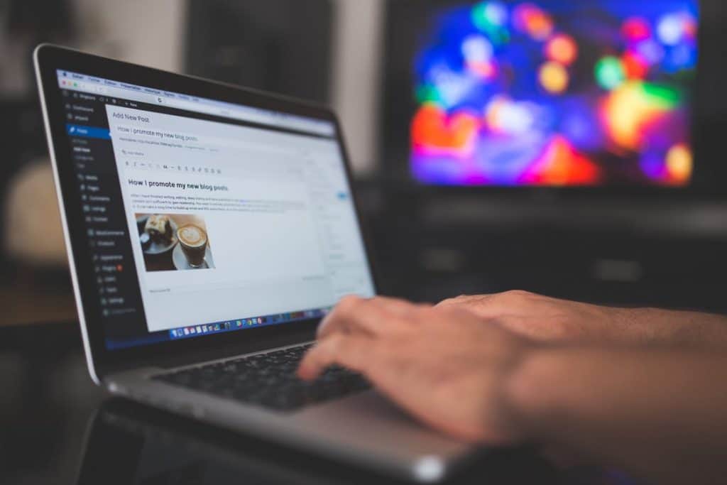 o que faz um criador de conteúdo digital